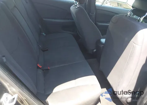 2012 Chrysler 200 Lx z USA, uszkodzony, nr VIN 1C3CCBAB3CN273526